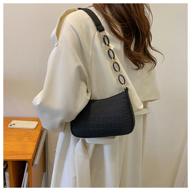 Popular Retro Gentle Temperament Small Square Bag  Autumn Shoulder Handheld Fashion Casual Yankee Underarm Small Square Bag